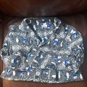 Hanna Andersson holiday size XS adult pajama top 🐧